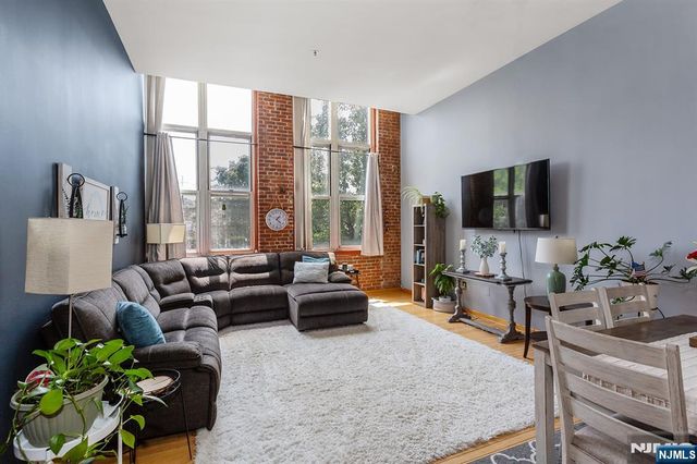 262 Main 203, Little Falls, NJ 07424