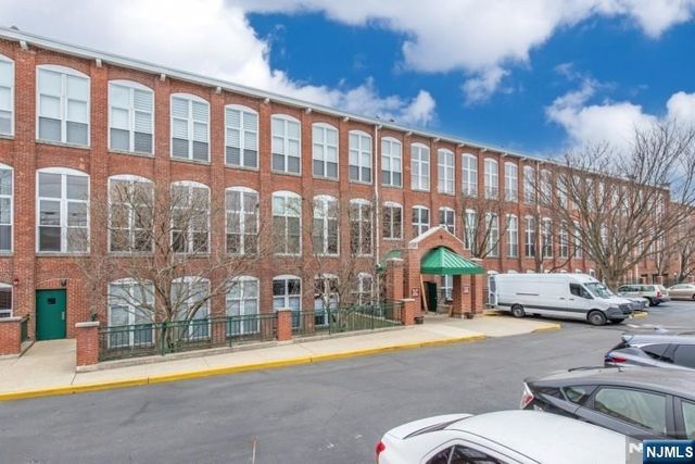 262 Main 203, Little Falls, NJ 07424
