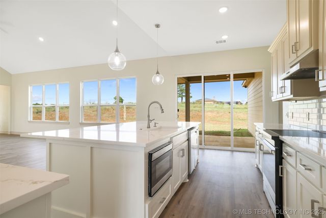 211 Vaughn Lane, Calera, OK 74730