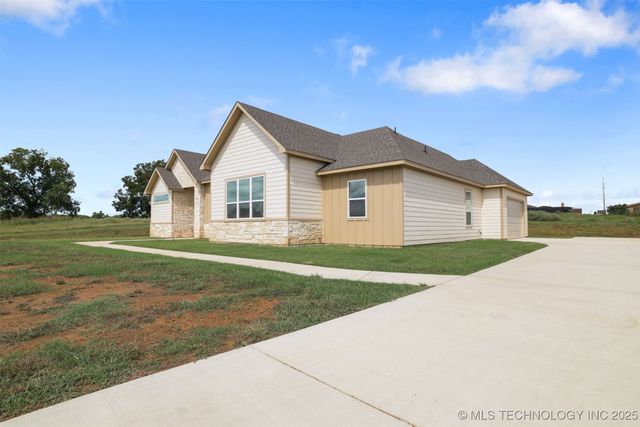 211 Vaughn Lane, Calera, OK 74730