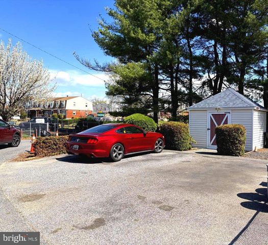 6 W KINGSTON PARK LN, Baltimore, MD 21220