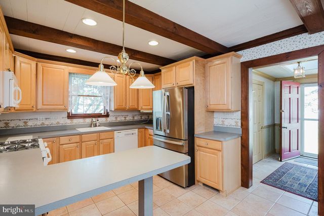 6 W KINGSTON PARK LN, Baltimore, MD 21220