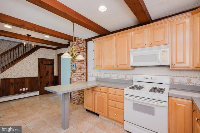 6 W KINGSTON PARK LN, Baltimore, MD 21220