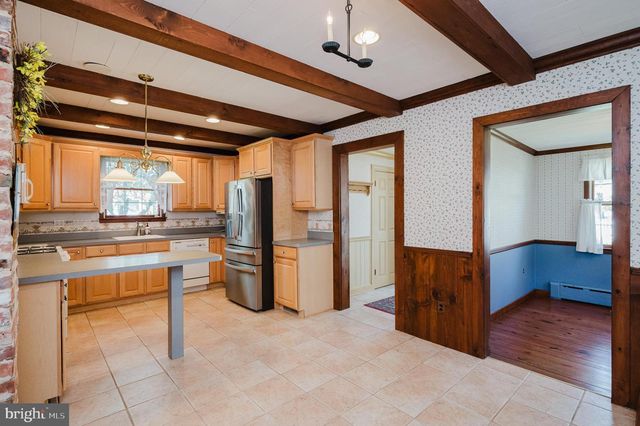 6 W KINGSTON PARK LN, Baltimore, MD 21220