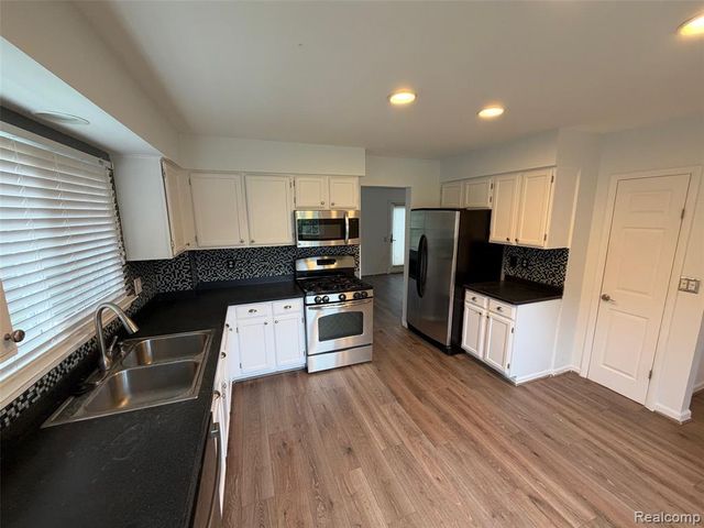 24525 Jamestowne Road, Novi, MI 48375