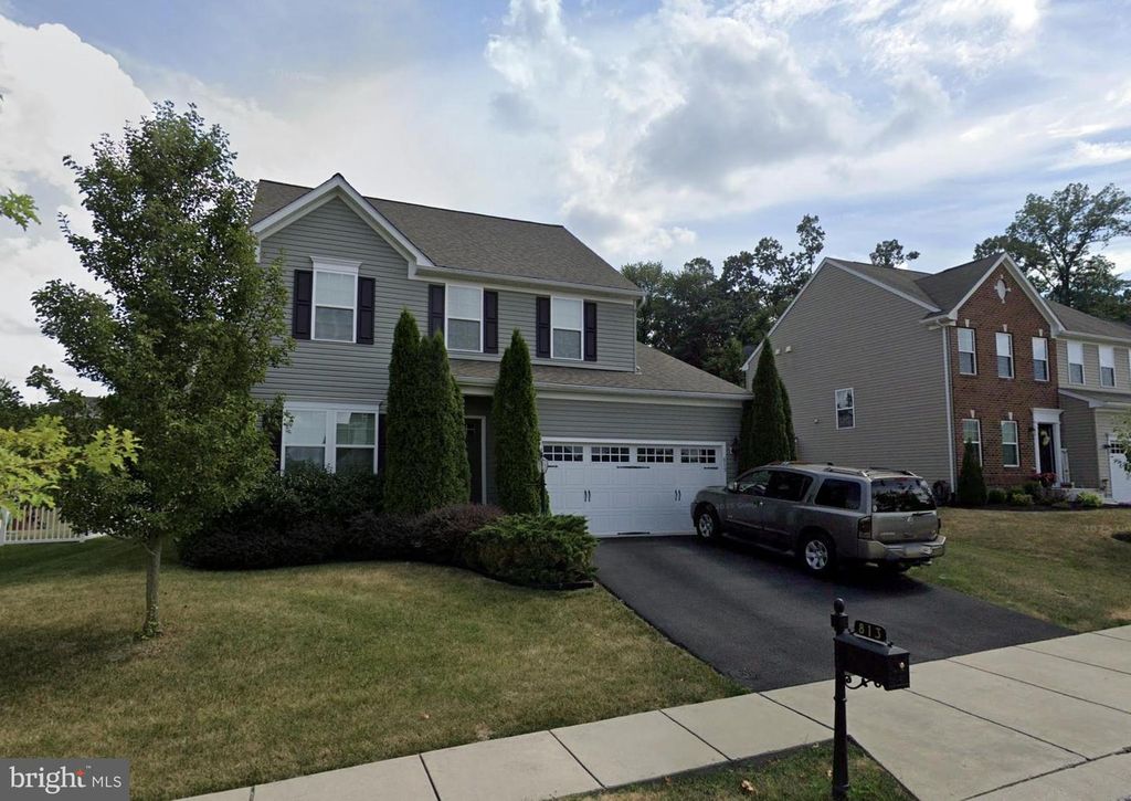813 COUNTRYSIDE RD, Seven Valleys, PA 17360