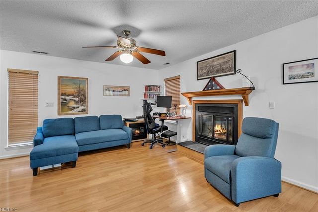 2317 Cretan CT, Virginia Beach, VA 23454