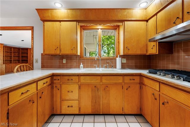 3720 Brookside Drive, Norton, OH 44203