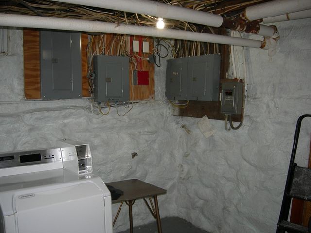 66 Fruit St, Worcester, MA 01609