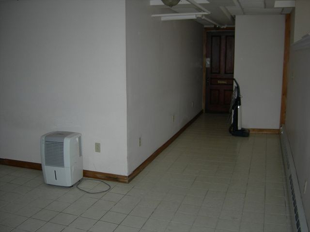 66 Fruit St, Worcester, MA 01609