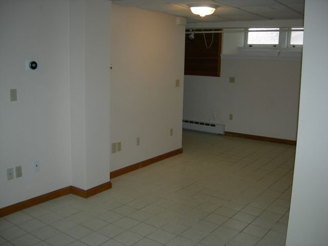 66 Fruit St, Worcester, MA 01609