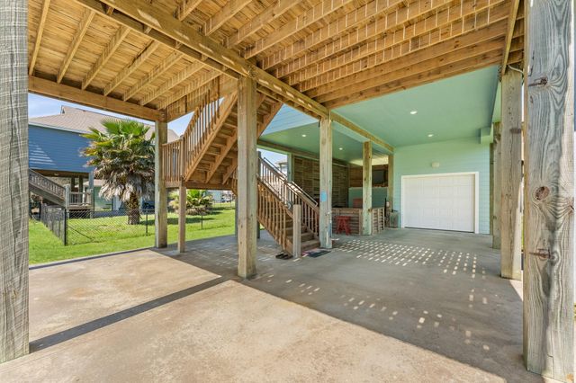 1987 Matt Drive, Crystal Beach, TX 77650