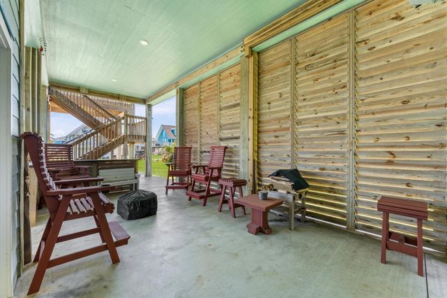 1987 Matt Drive, Crystal Beach, TX 77650