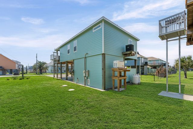 1987 Matt Drive, Crystal Beach, TX 77650