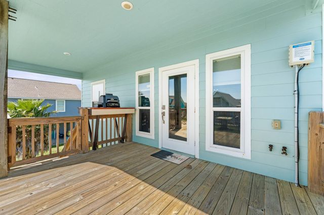 1987 Matt Drive, Crystal Beach, TX 77650