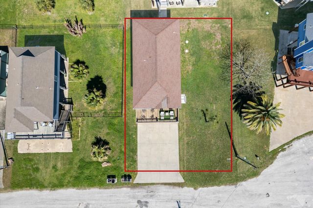 1987 Matt Drive, Crystal Beach, TX 77650