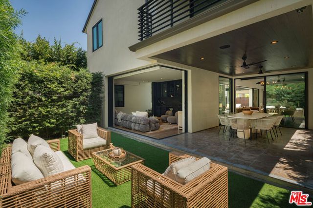 527 Norwich Drive, West Hollywood, CA 90048