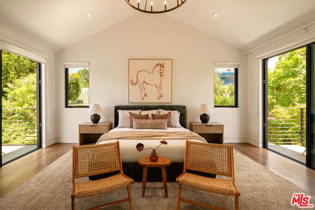 527 Norwich Drive, West Hollywood, CA 90048