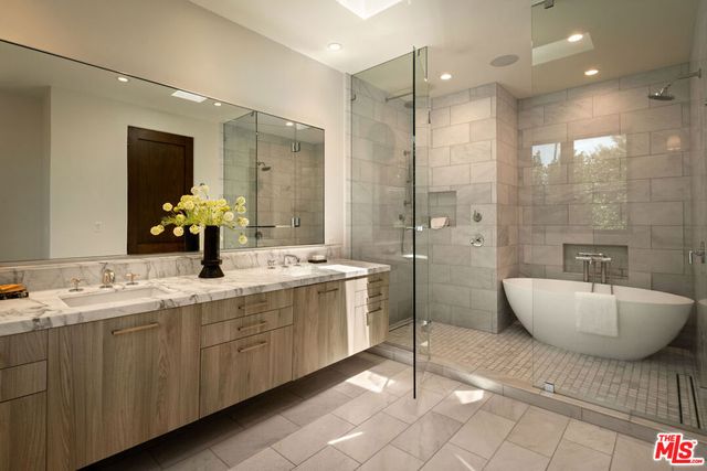 527 Norwich Drive, West Hollywood, CA 90048
