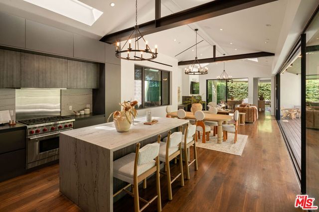 527 Norwich Drive, West Hollywood, CA 90048