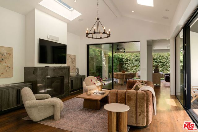 527 Norwich Drive, West Hollywood, CA 90048