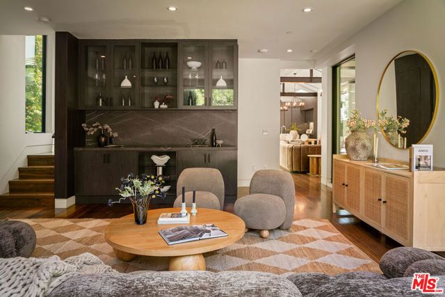 527 Norwich Drive, West Hollywood, CA 90048