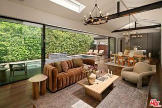 527 Norwich Drive, West Hollywood, CA 90048
