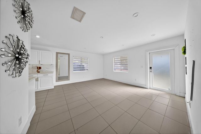 623 S Pine, Lake Worth Beach, FL 33460