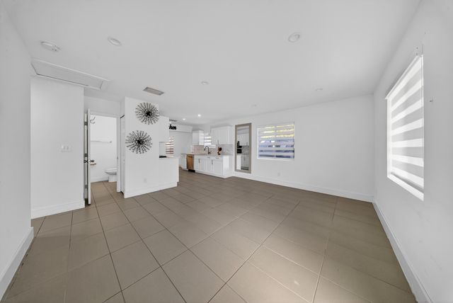623 S Pine, Lake Worth Beach, FL 33460