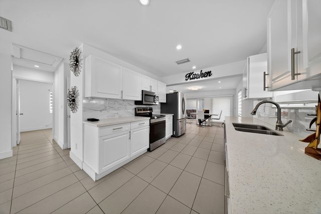 623 S Pine, Lake Worth Beach, FL 33460