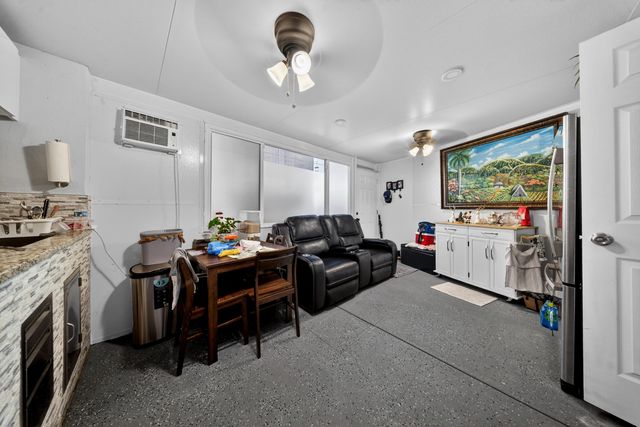 623 S Pine, Lake Worth Beach, FL 33460