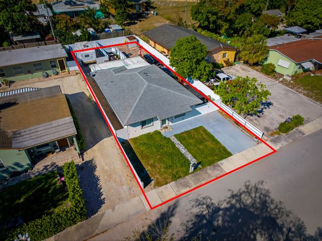 623 S Pine, Lake Worth Beach, FL 33460