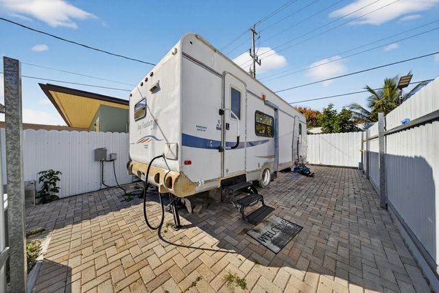 623 S Pine, Lake Worth Beach, FL 33460