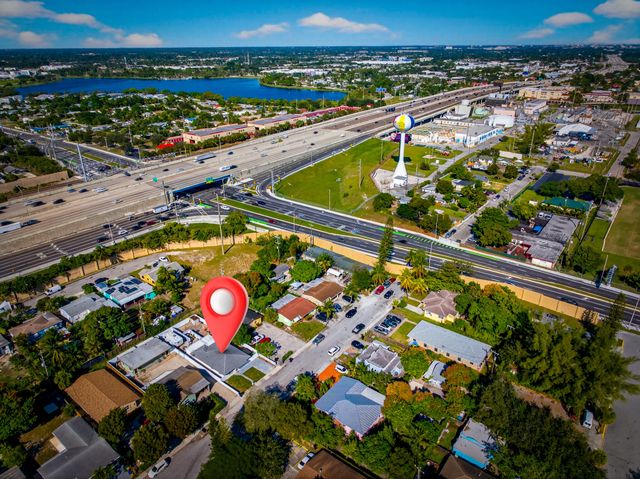 623 S Pine, Lake Worth Beach, FL 33460