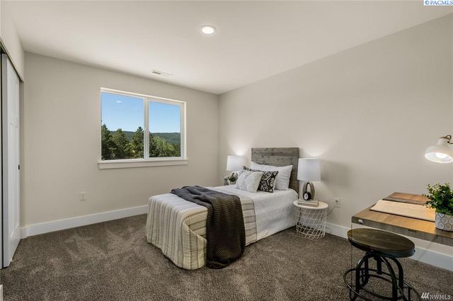 Lot 118 SW Crescent Avenue, Sunnyside, WA 98944