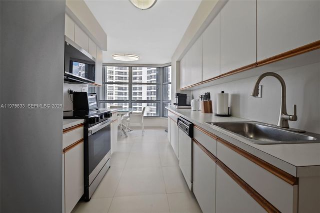 19101 NE 36th Court 1407, Aventura, FL 33180