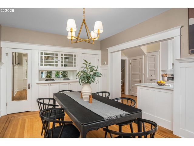 1239 Ne SUMNER St, Portland, OR 97211