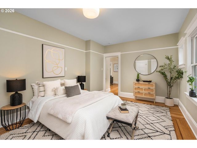 1239 Ne SUMNER St, Portland, OR 97211