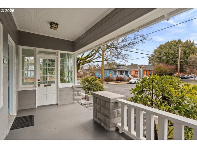 1239 Ne SUMNER St, Portland, OR 97211