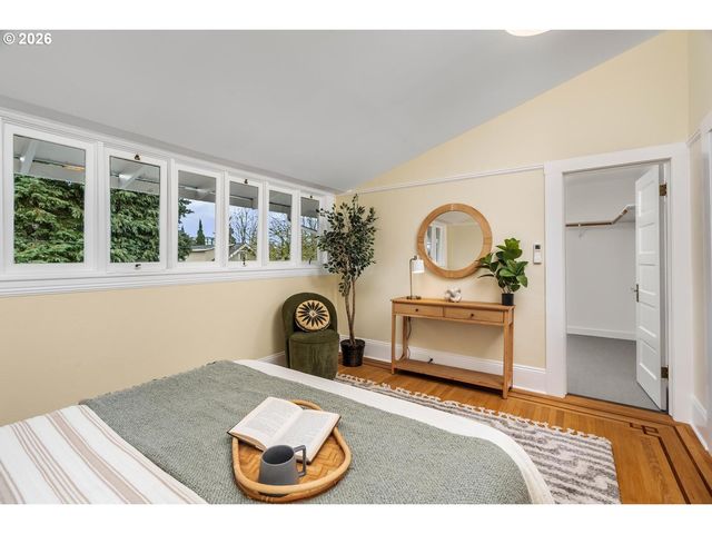 1239 Ne SUMNER St, Portland, OR 97211