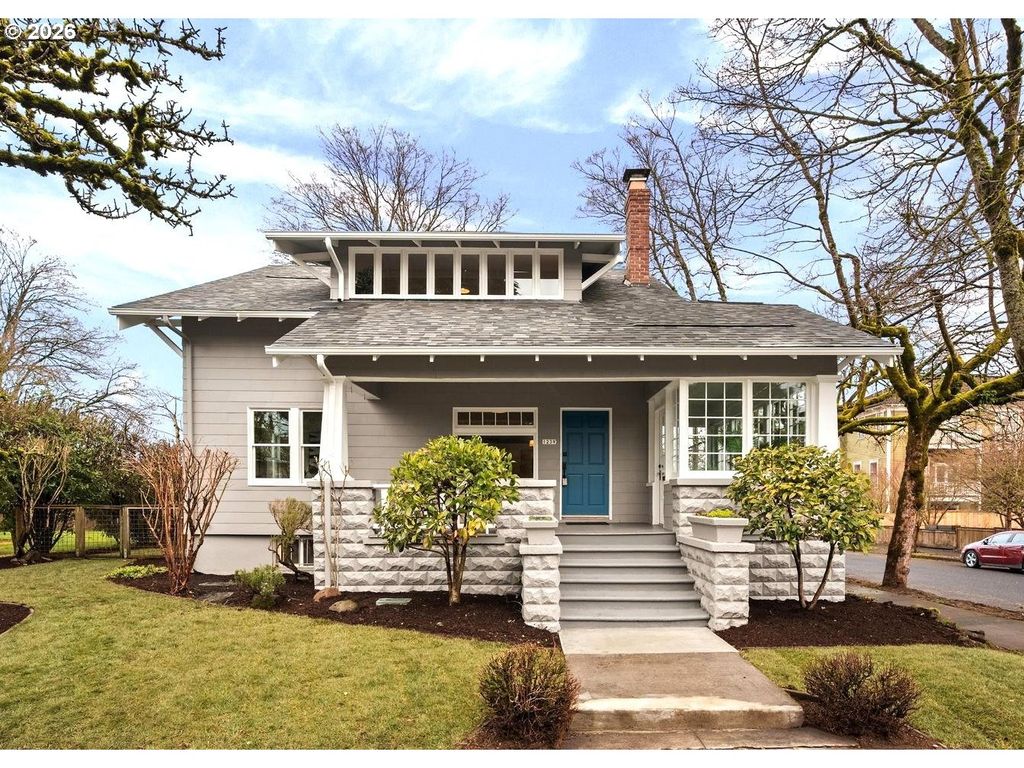 1239 Ne SUMNER St, Portland, OR 97211