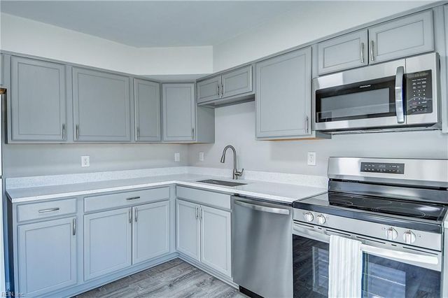 705 Pine Wood CT, Chesapeake, VA 23320