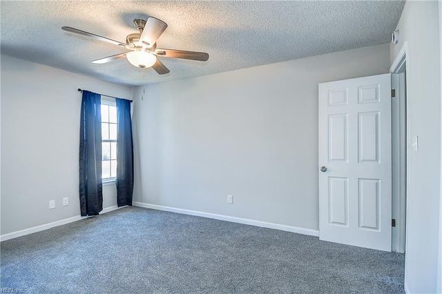 705 Pine Wood CT, Chesapeake, VA 23320