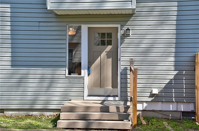 705 Pine Wood CT, Chesapeake, VA 23320