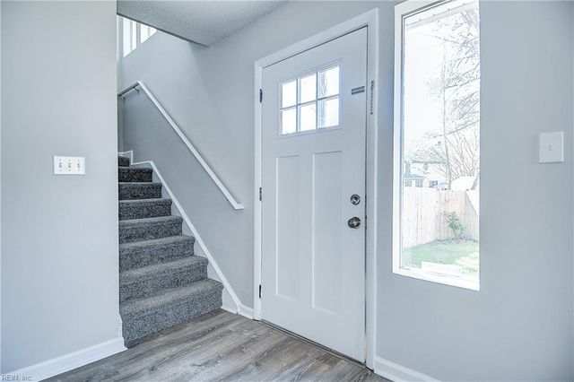 705 Pine Wood CT, Chesapeake, VA 23320