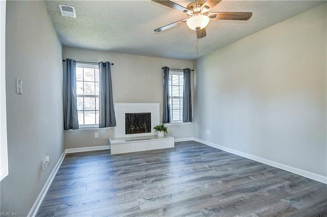 705 Pine Wood CT, Chesapeake, VA 23320