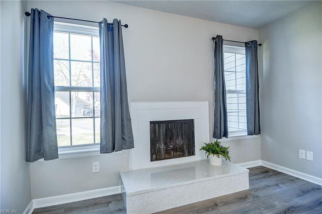 705 Pine Wood CT, Chesapeake, VA 23320