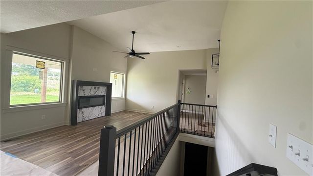 701 SE 21st Street, Oak Grove, MO 64075