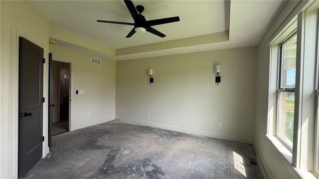 701 SE 21st Street, Oak Grove, MO 64075