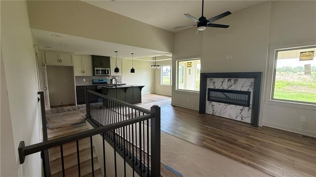 701 SE 21st Street, Oak Grove, MO 64075